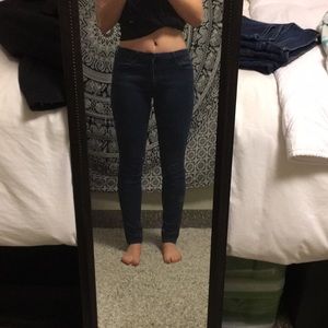 Uniqlo dark wash skinny jean